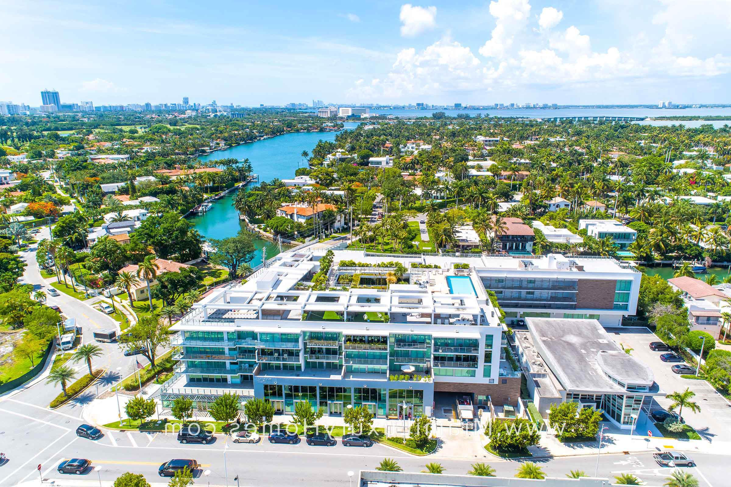 Palau Sunset Harbour Condos in South Beach